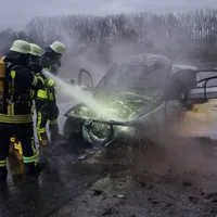 20231215_pkw_brand_zirgesheimer_strasse_2.jpeg