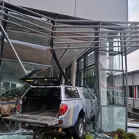 20231014_pkw_in_gebaude_.jpeg